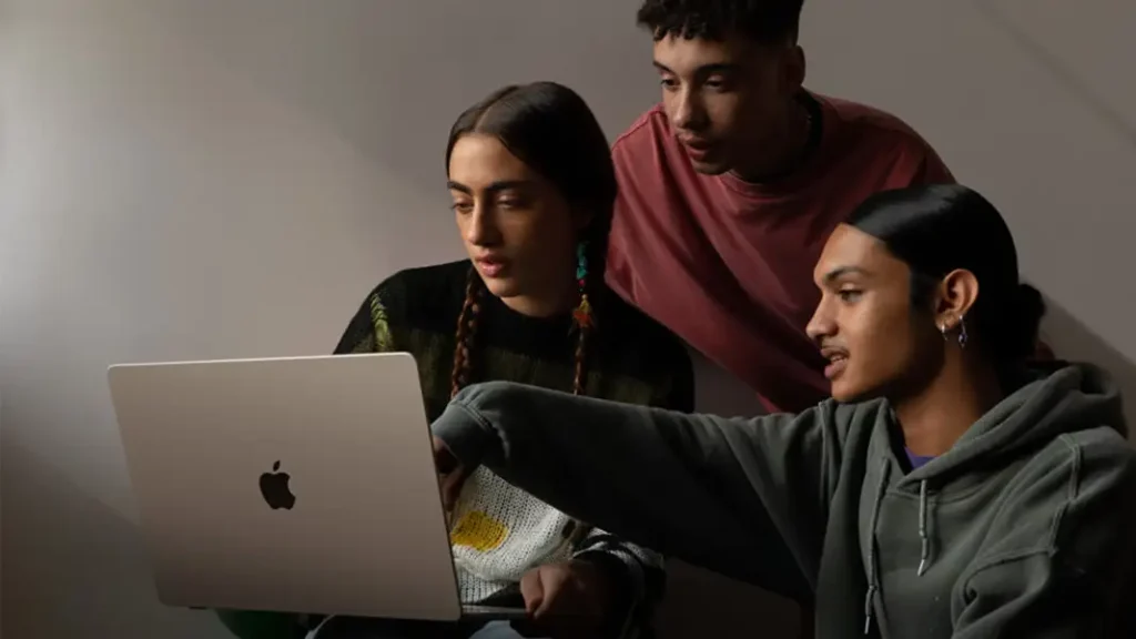 15 inch Macbook 1